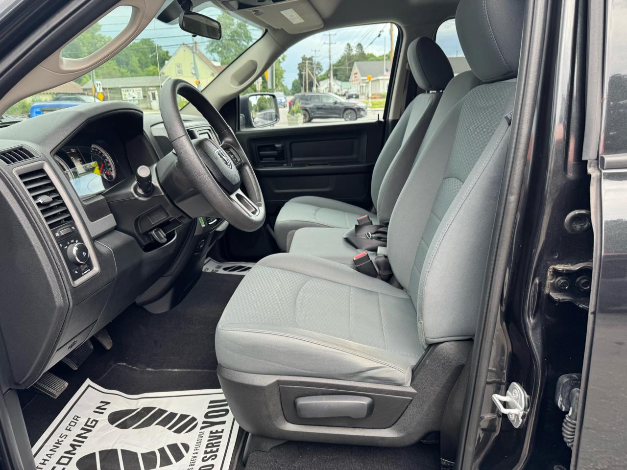 RAM 1500 Express 4x4 Quad Cab 6'4" Box 2018