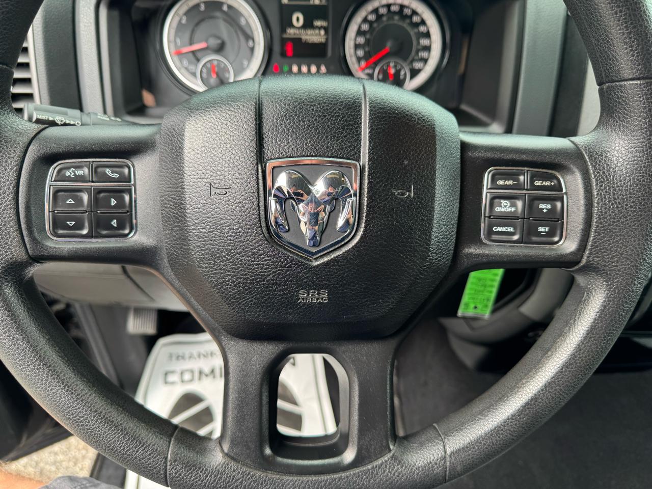 RAM 1500 Express 4x4 Quad Cab 6'4" Box 2018