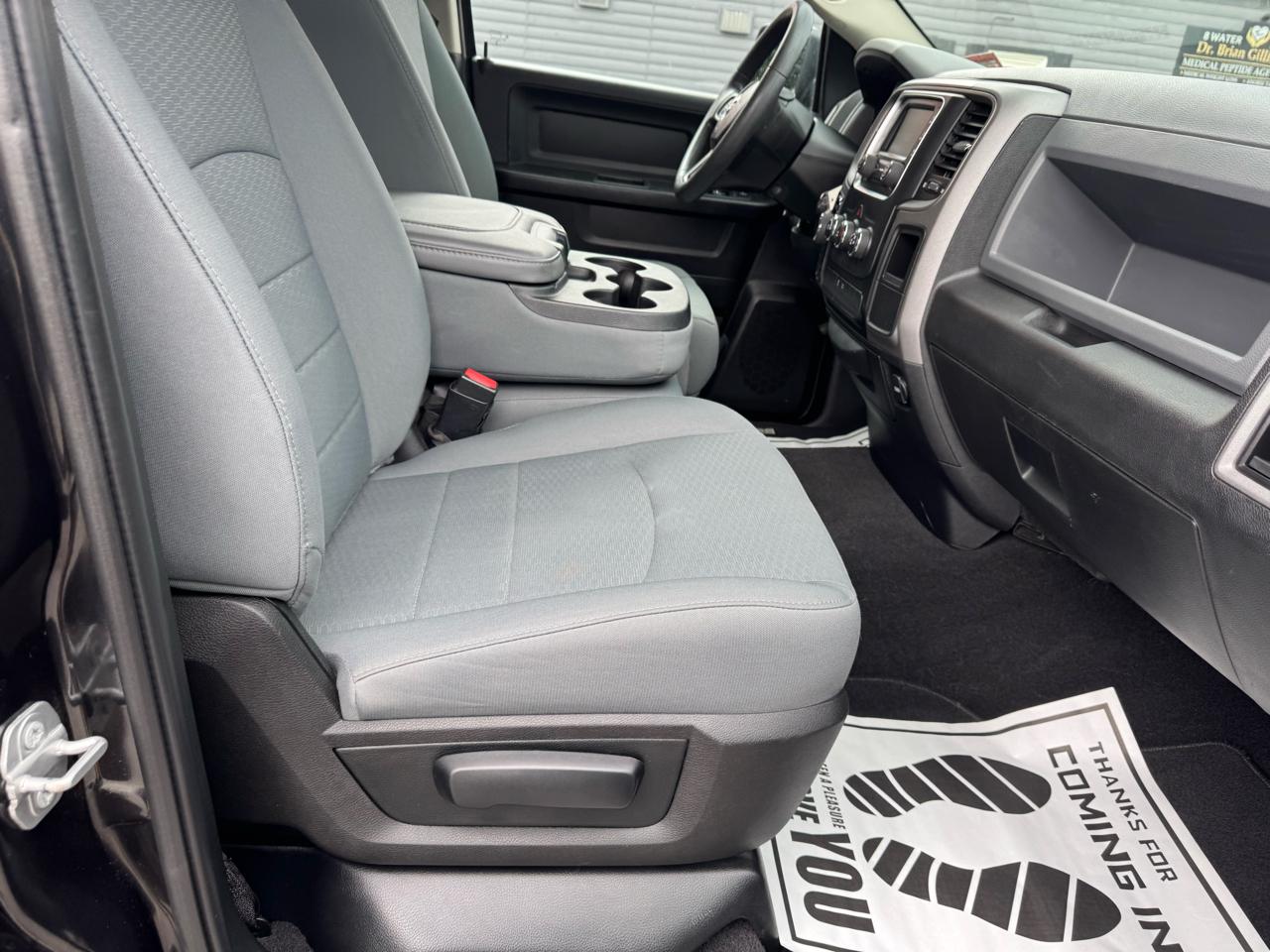 RAM 1500 Express 4x4 Quad Cab 6'4" Box 2018