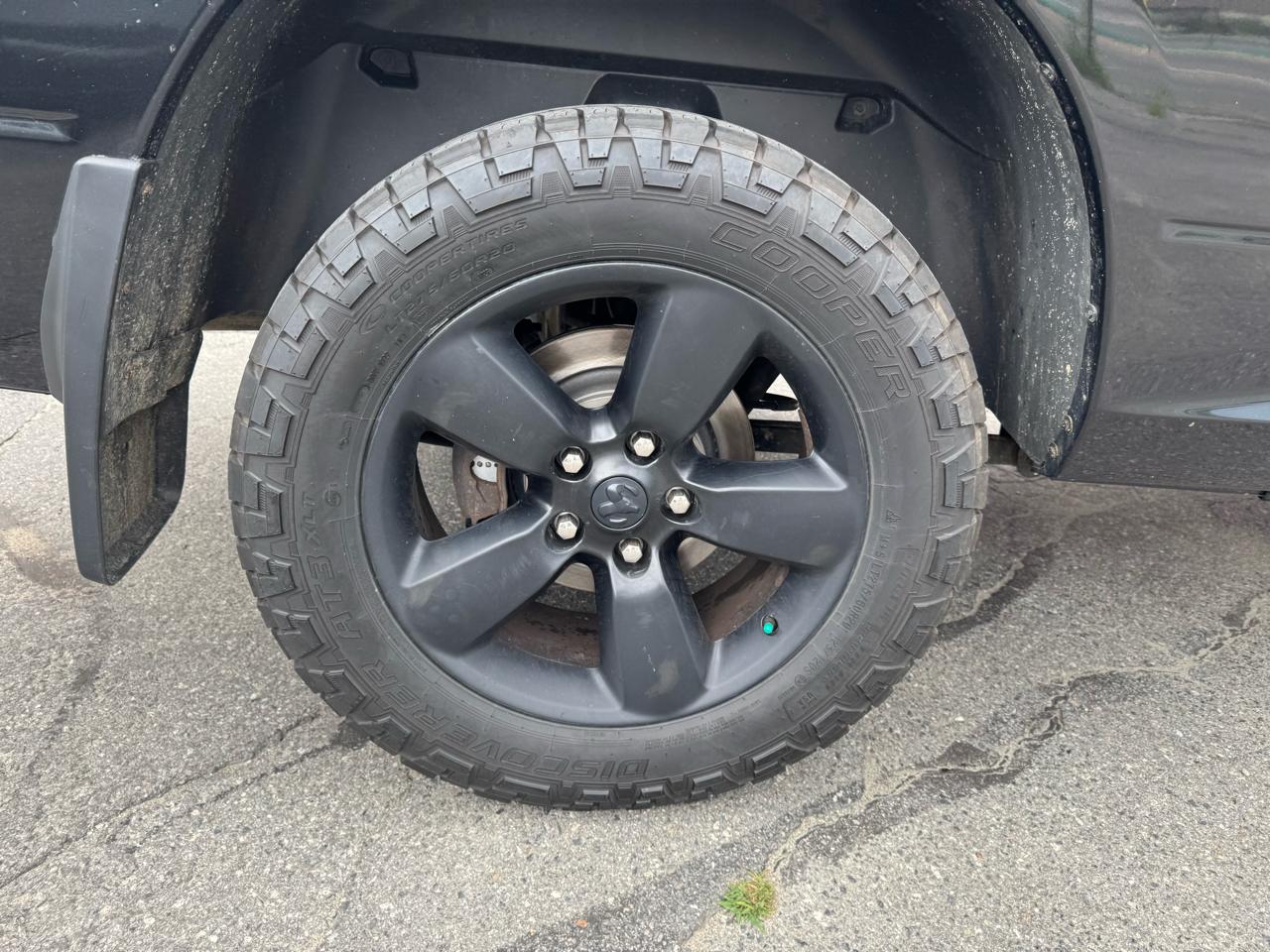 RAM 1500 Express 4x4 Quad Cab 6'4" Box 2018