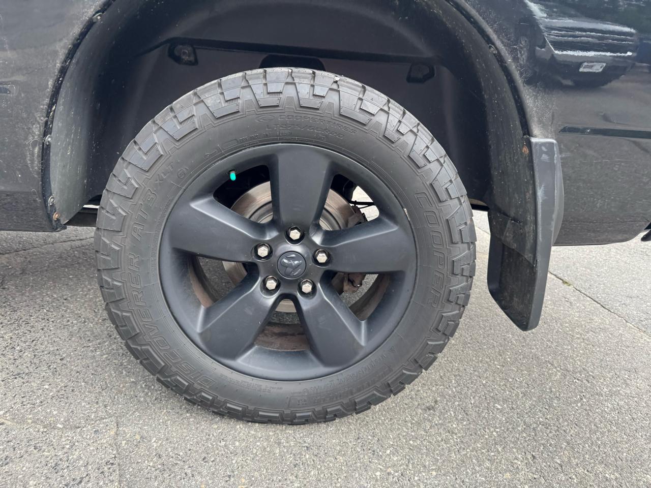RAM 1500 Express 4x4 Quad Cab 6'4" Box 2018