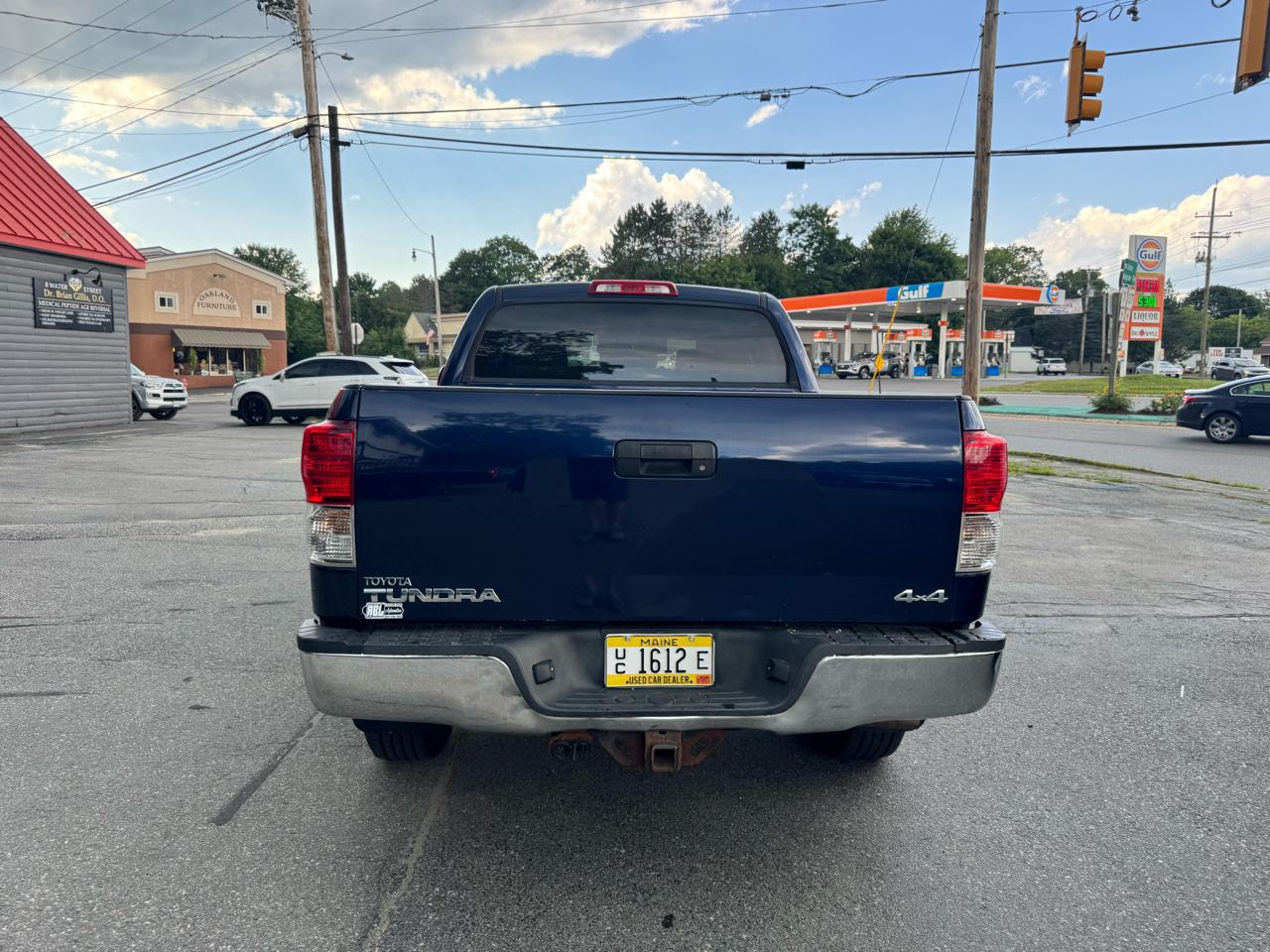 Toyota Tundra 4WD Truck CrewMax 5.7L V8 6-Spd AT (Natl) 2012