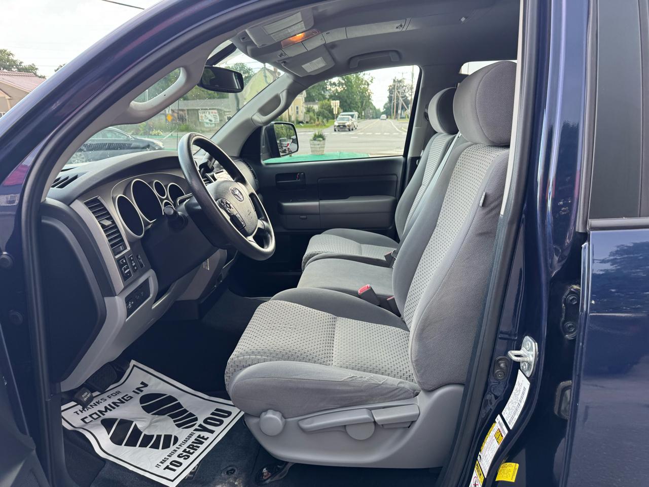 Toyota Tundra 4WD Truck CrewMax 5.7L V8 6-Spd AT (Natl) 2012