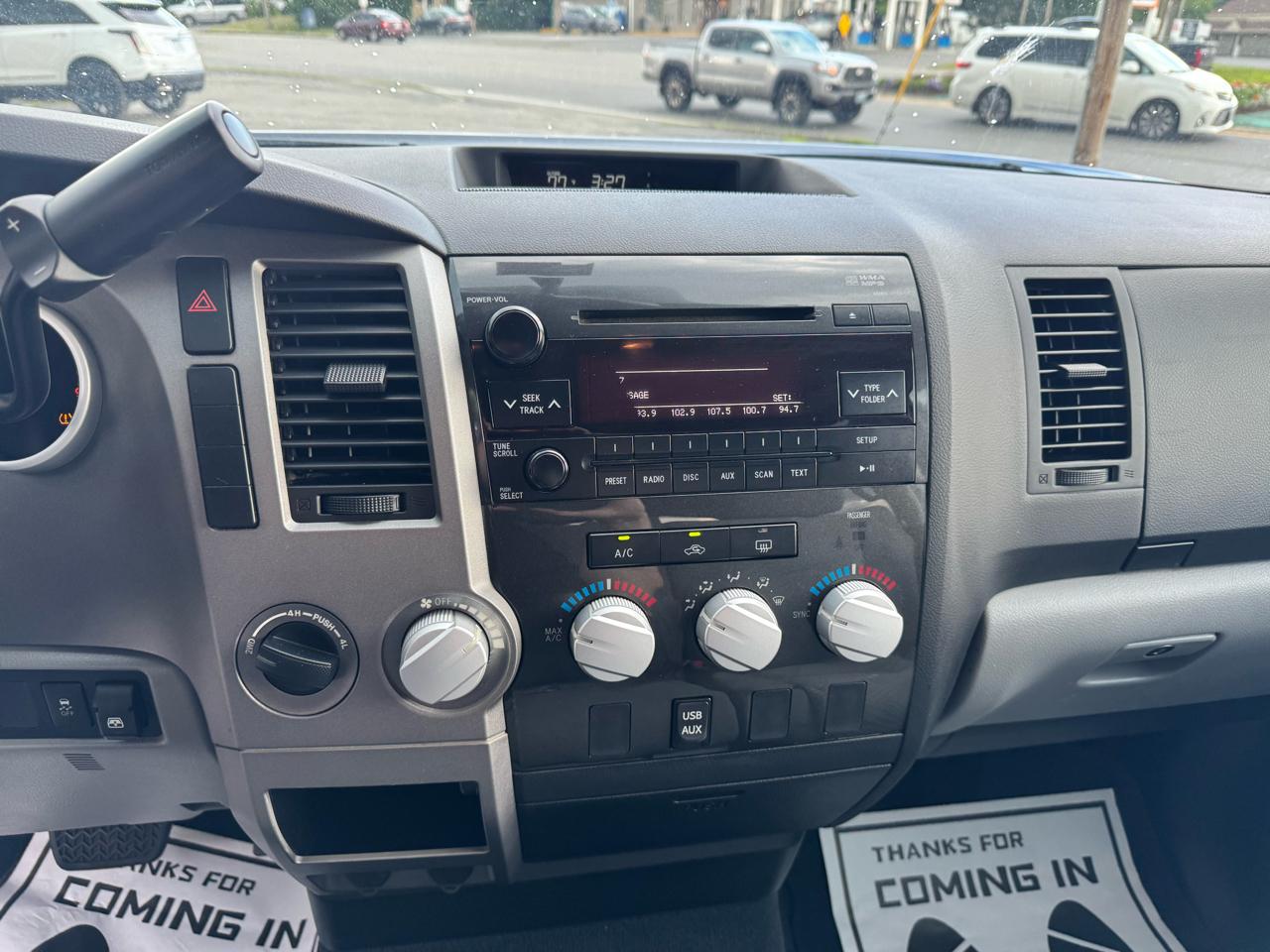 Toyota Tundra 4WD Truck CrewMax 5.7L V8 6-Spd AT (Natl) 2012