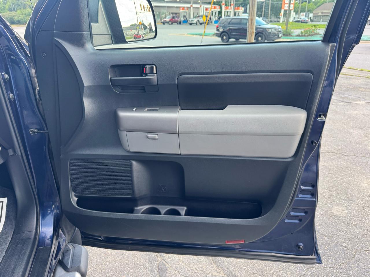 Toyota Tundra 4WD Truck CrewMax 5.7L V8 6-Spd AT (Natl) 2012