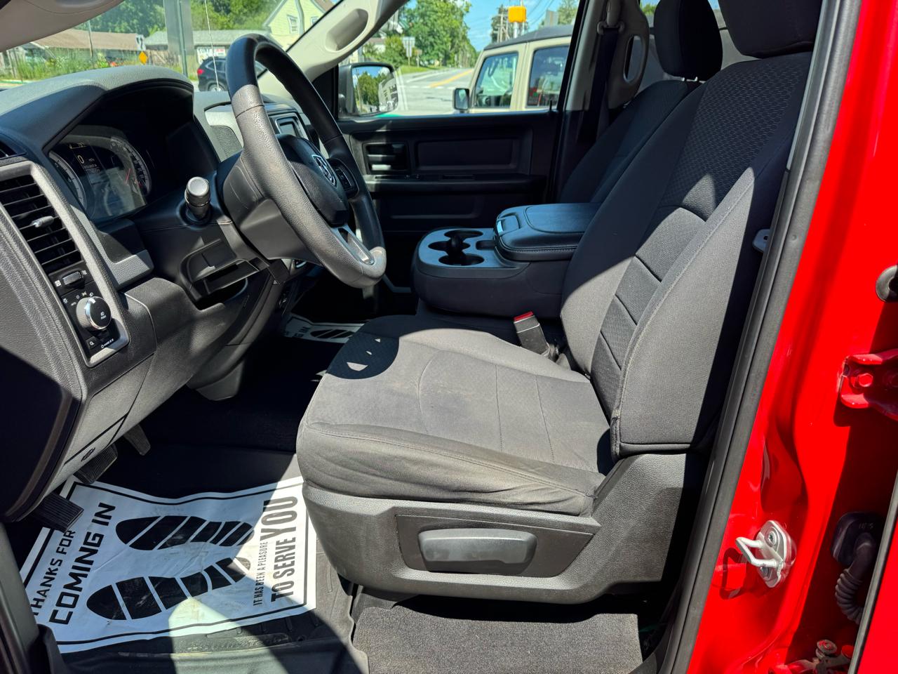 RAM 1500 Classic Express 4x4 Quad Cab 6'4" Box 2019