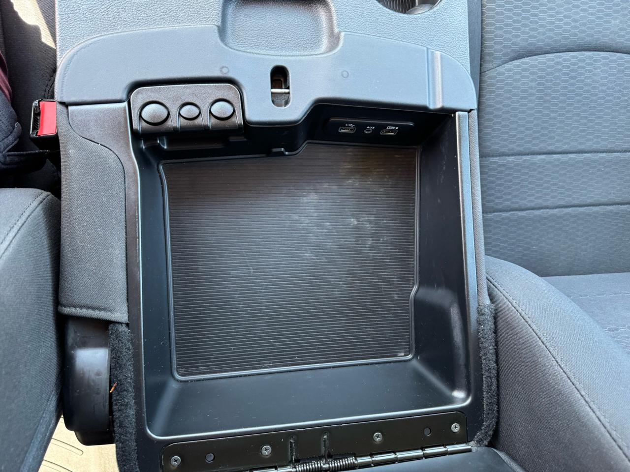 RAM 1500 Classic Express 4x4 Quad Cab 6'4" Box 2019