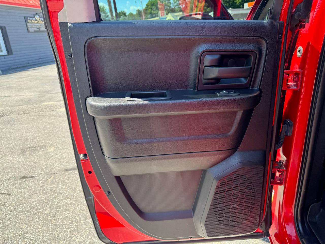 RAM 1500 Classic Express 4x4 Quad Cab 6'4" Box 2019