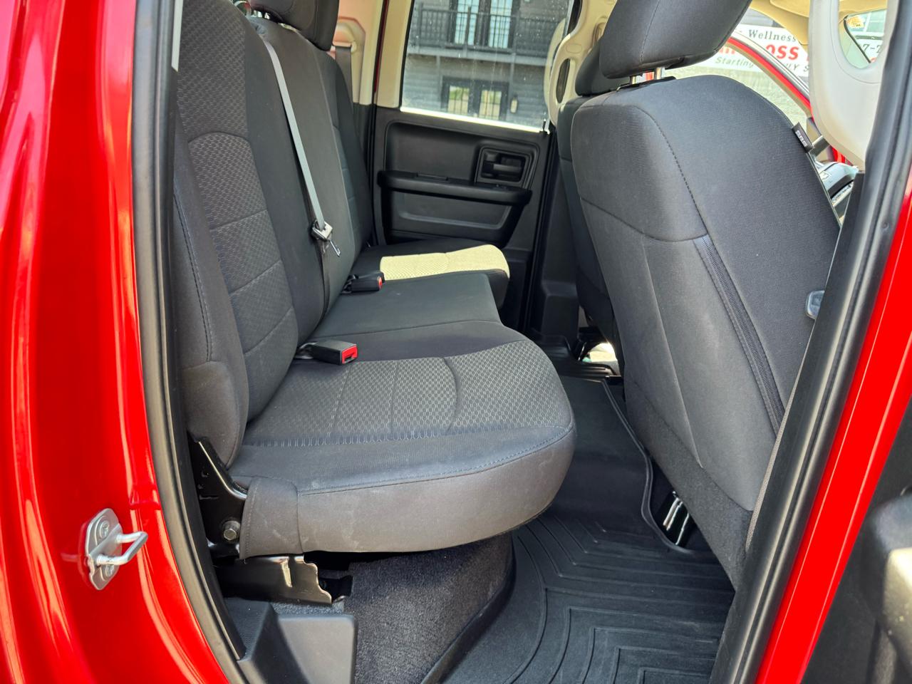 RAM 1500 Classic Express 4x4 Quad Cab 6'4" Box 2019