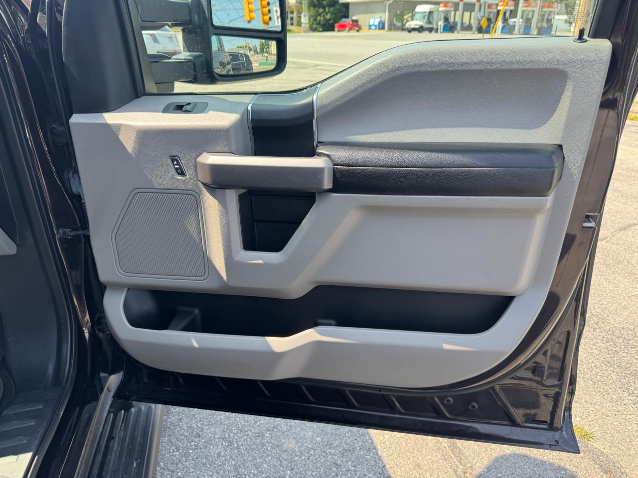 Ford F-150 XLT SuperCab 5.5-ft Box 4WD 2020