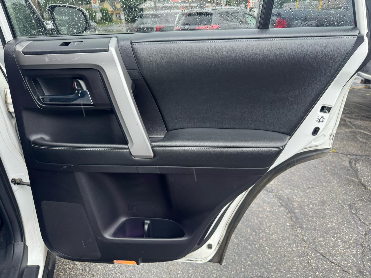 Toyota 4Runner 4WD 4dr V6 SR5 Sport (Natl) 2015