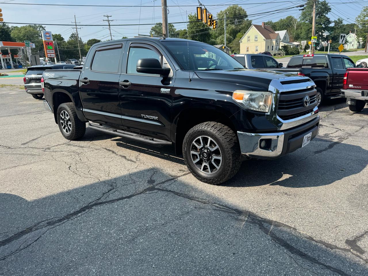 Toyota Tundra 4WD Truck CrewMax 5.7L V8 6-Spd AT SR5 (Natl) 2014