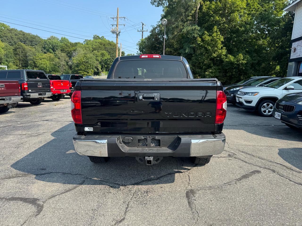 Toyota Tundra 4WD Truck CrewMax 5.7L V8 6-Spd AT SR5 (Natl) 2014
