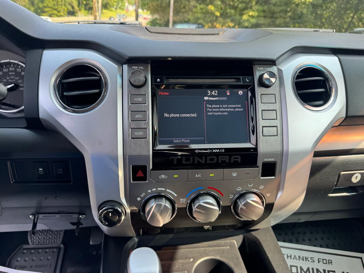 Toyota Tundra 4WD Truck CrewMax 5.7L V8 6-Spd AT SR5 (Natl) 2014