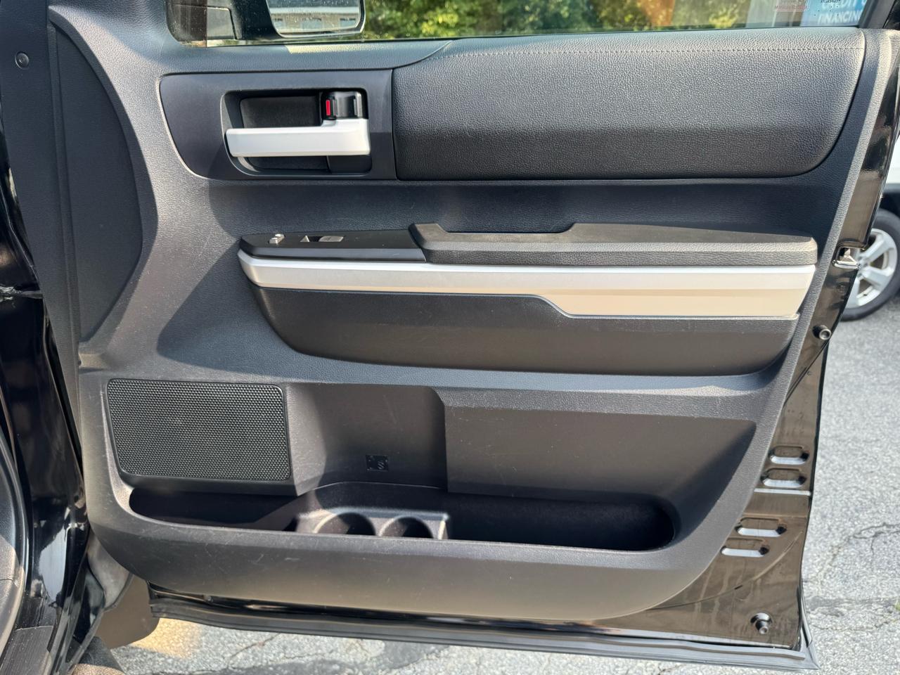 Toyota Tundra 4WD Truck CrewMax 5.7L V8 6-Spd AT SR5 (Natl) 2014