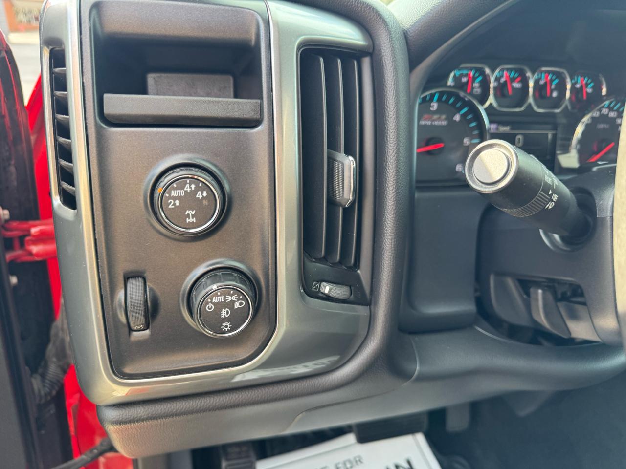 Chevrolet Silverado 1500 4WD Double Cab 143.5" LT w/2LT 2015