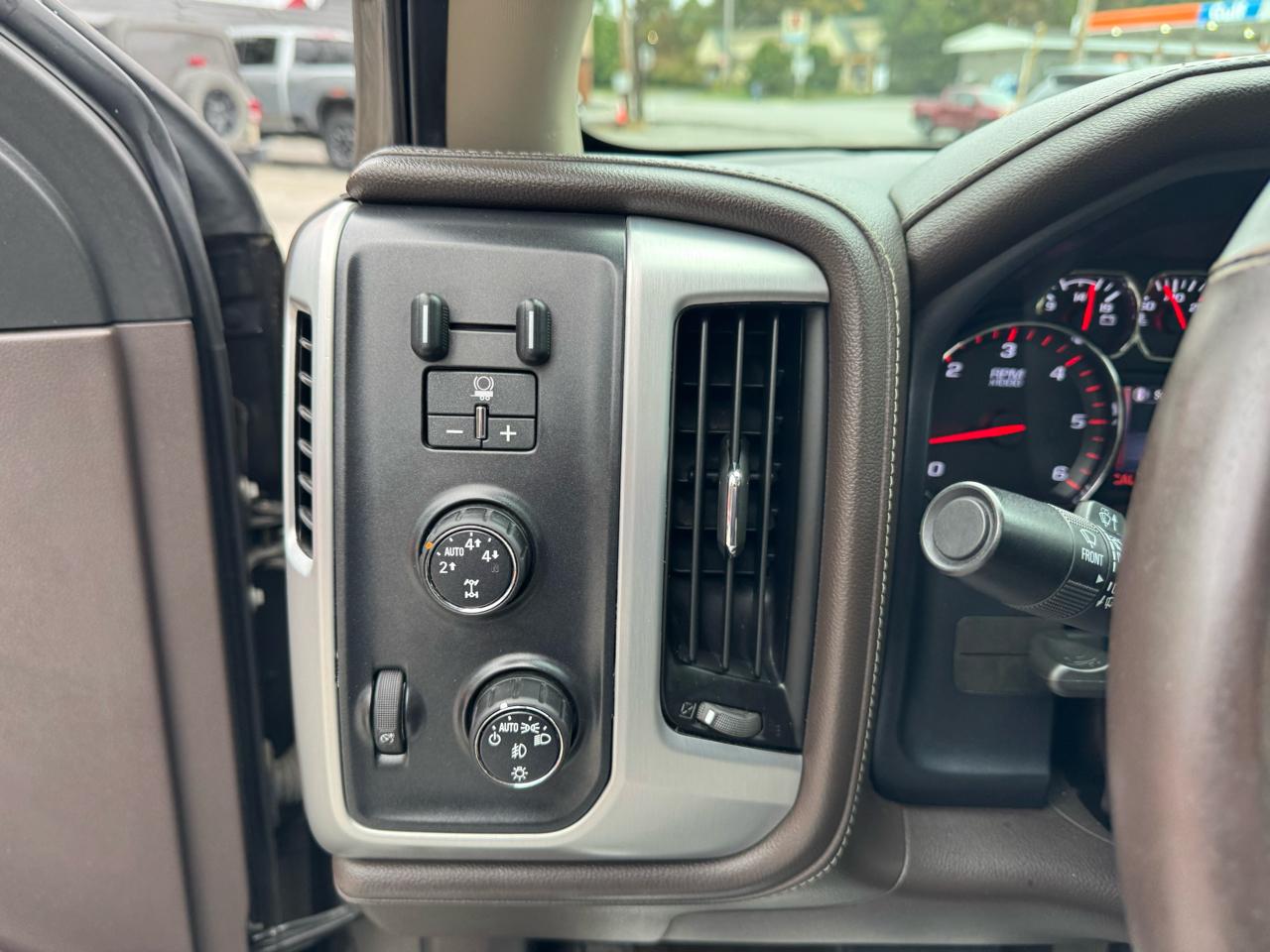 GMC Sierra 1500 4WD Crew Cab 143.5" SLE 2015