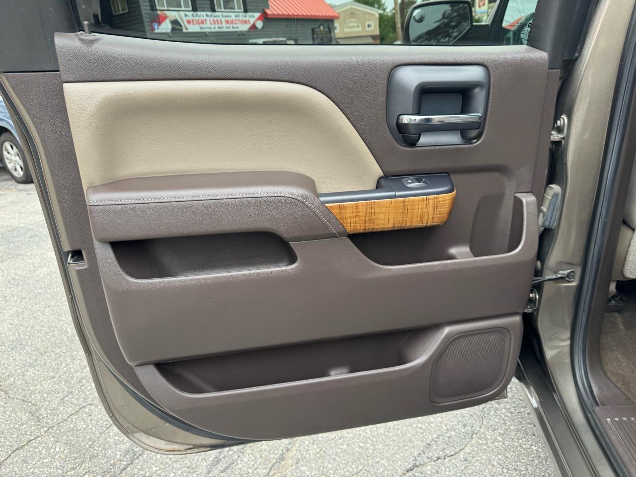 GMC Sierra 1500 4WD Crew Cab 143.5" SLE 2015