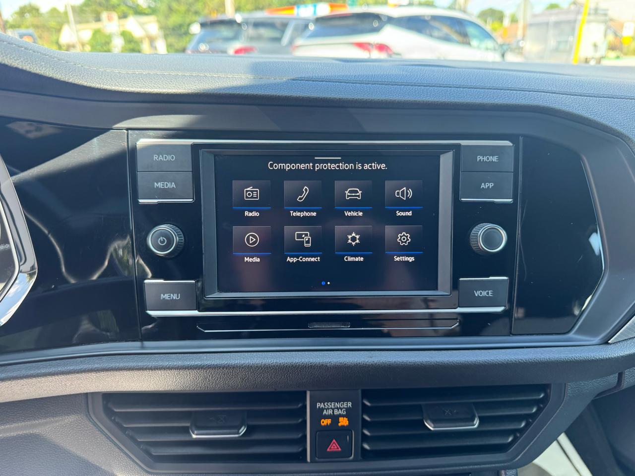 Volkswagen Jetta R-Line Auto w/SULEV 2020