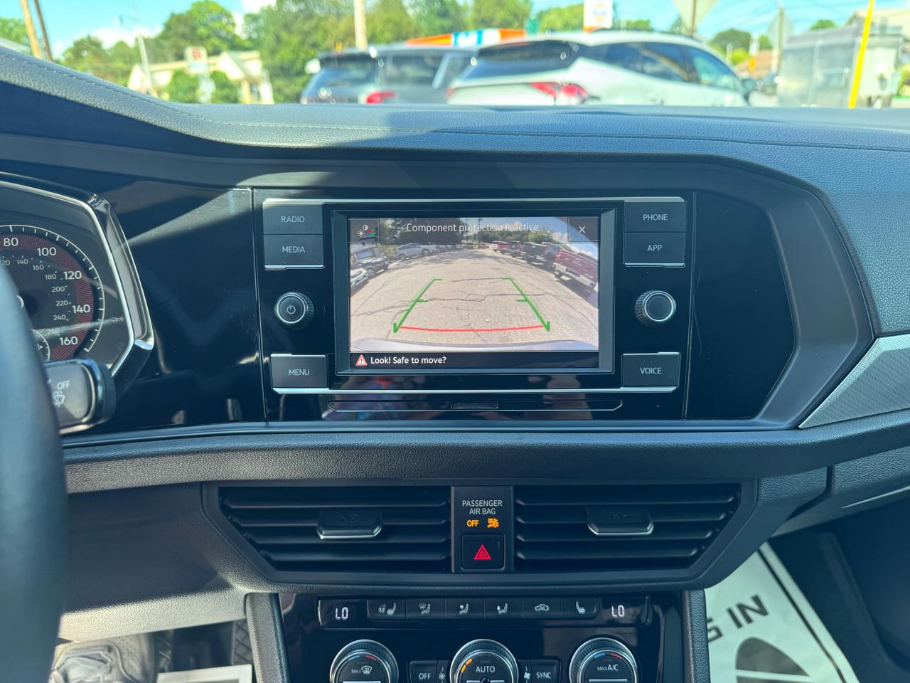 Volkswagen Jetta R-Line Auto w/SULEV 2020