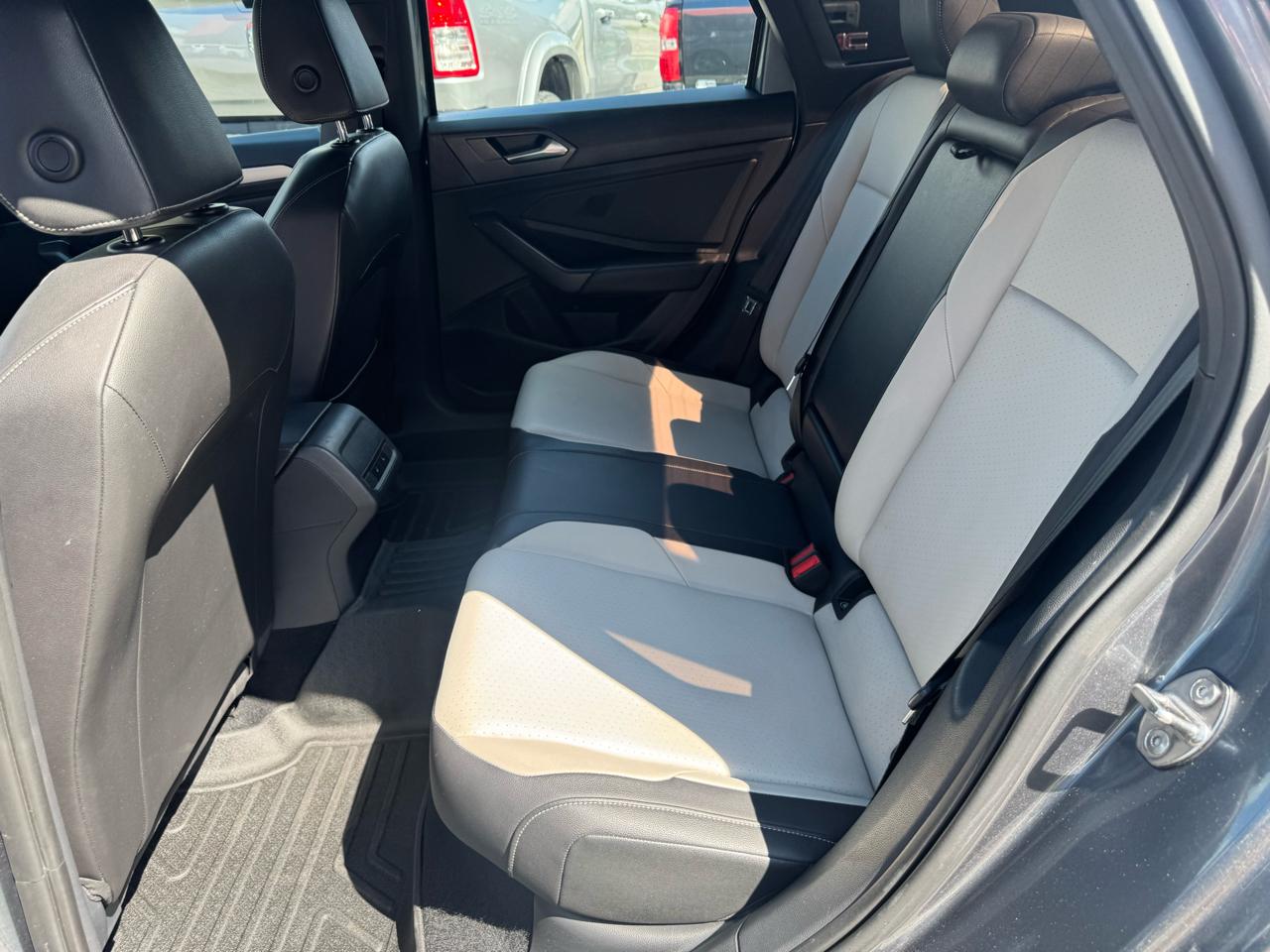 Volkswagen Jetta R-Line Auto w/SULEV 2020