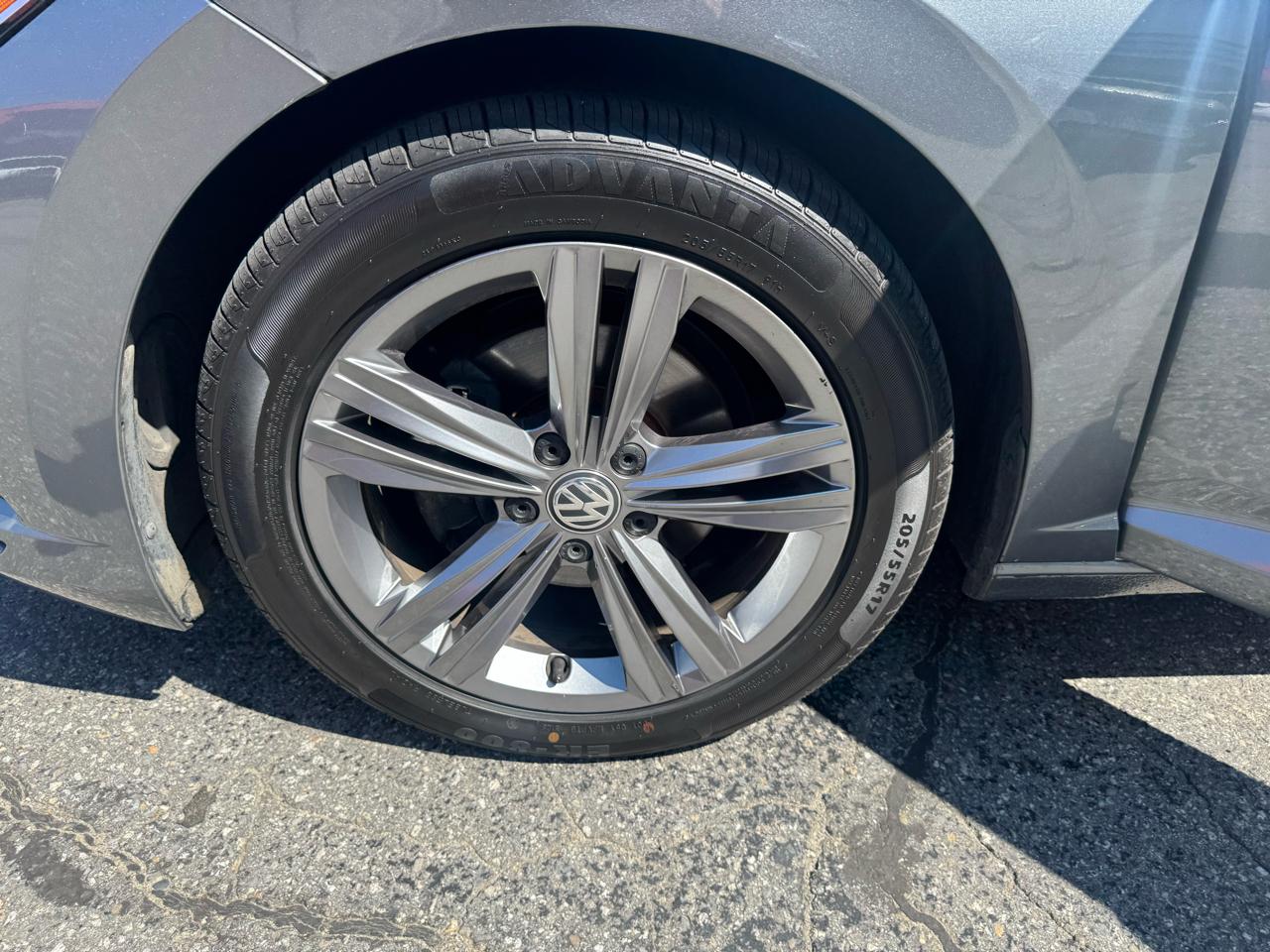 Volkswagen Jetta R-Line Auto w/SULEV 2020