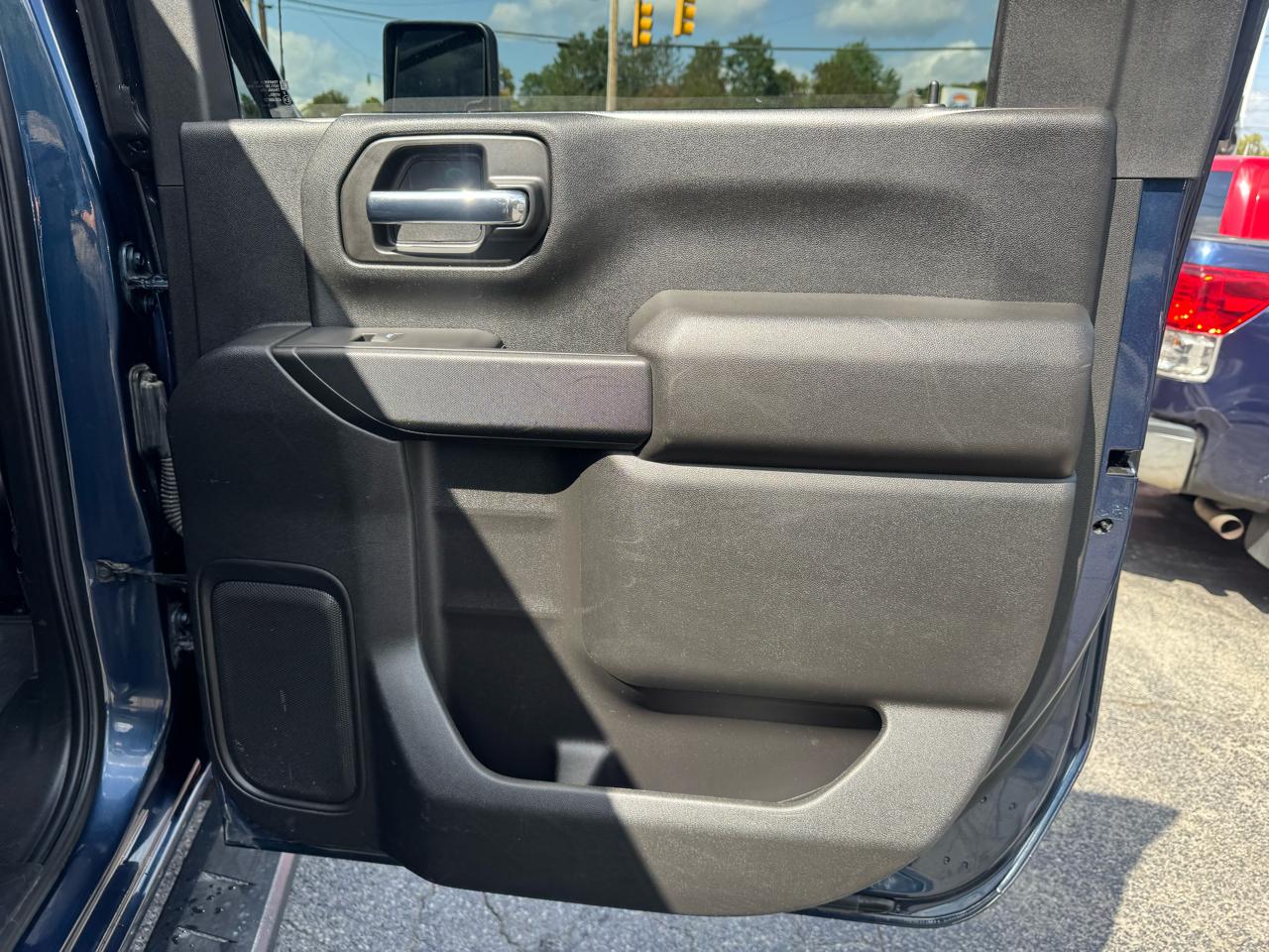 Chevrolet Silverado 2500HD 4WD Crew Cab 159" Custom 2020