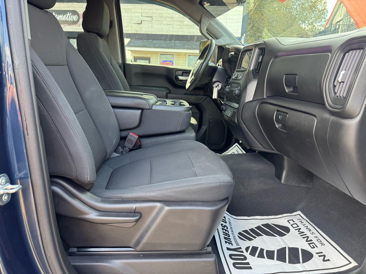 Chevrolet Silverado 2500HD 4WD Crew Cab 159" Custom 2020