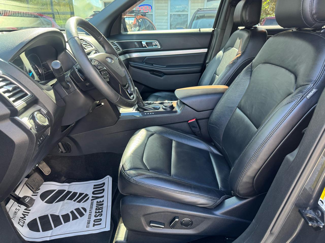 Ford Explorer XLT 4WD 2017