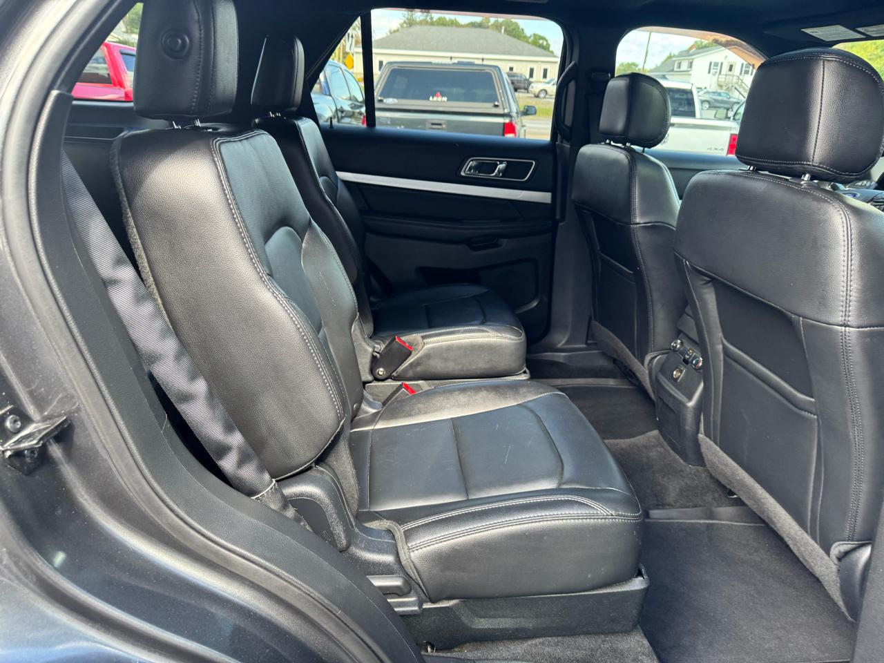 Ford Explorer XLT 4WD 2017