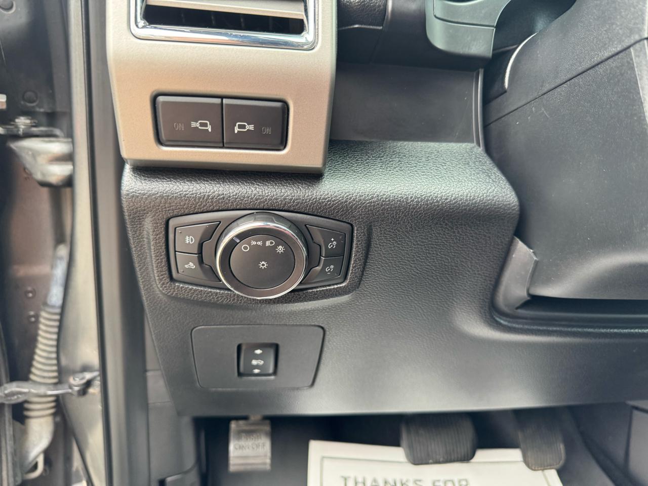 Ford F-150 4WD SuperCrew 145" Lariat 2016