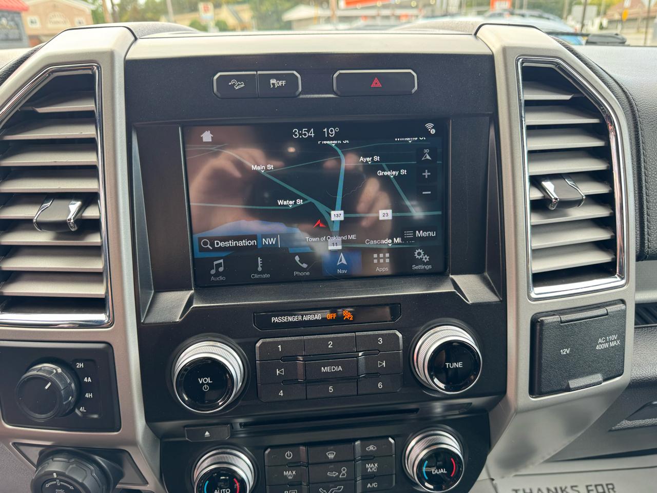 Ford F-150 4WD SuperCrew 145" Lariat 2016