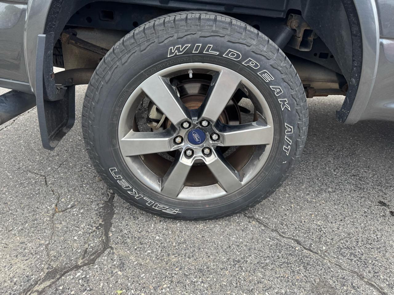 Ford F-150 4WD SuperCrew 145" Lariat 2016