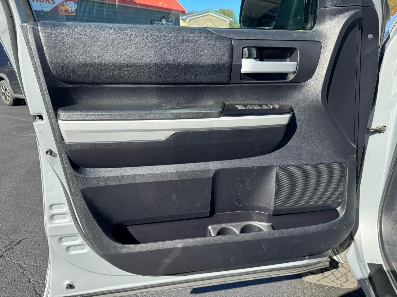 Toyota Tundra 4WD SR5 CrewMax 5.5' Bed 5.7L (Natl) 2020