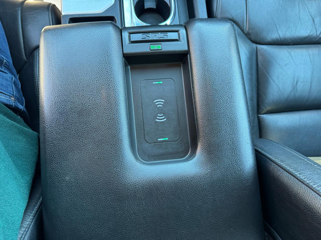 Toyota Tundra 4WD SR5 CrewMax 5.5' Bed 5.7L (Natl) 2020