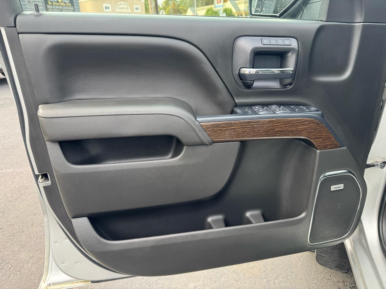 GMC Sierra 1500 4WD Crew Cab 143.5" Denali 2018