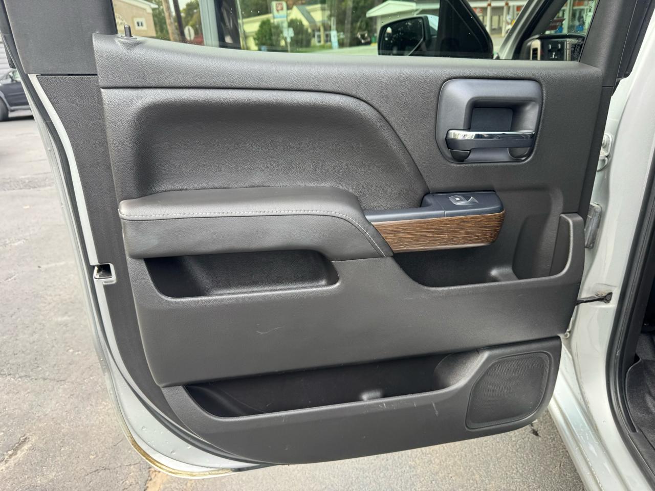 GMC Sierra 1500 4WD Crew Cab 143.5" Denali 2018