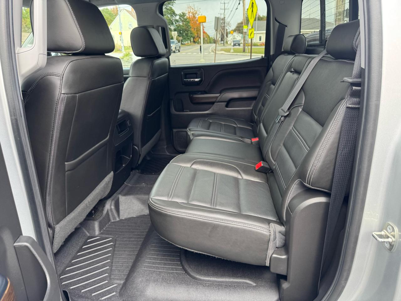 GMC Sierra 1500 4WD Crew Cab 143.5" Denali 2018