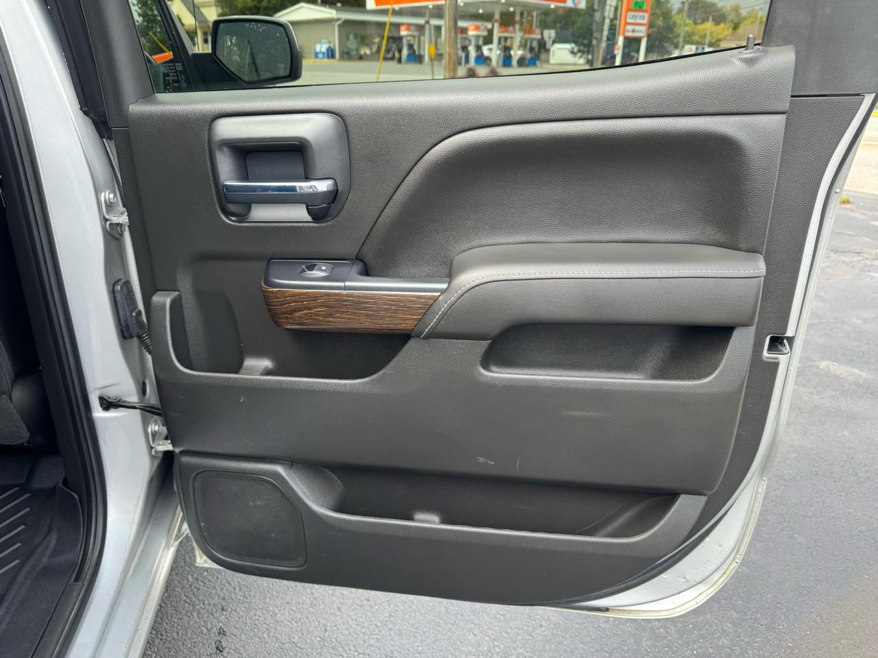 GMC Sierra 1500 4WD Crew Cab 143.5" Denali 2018