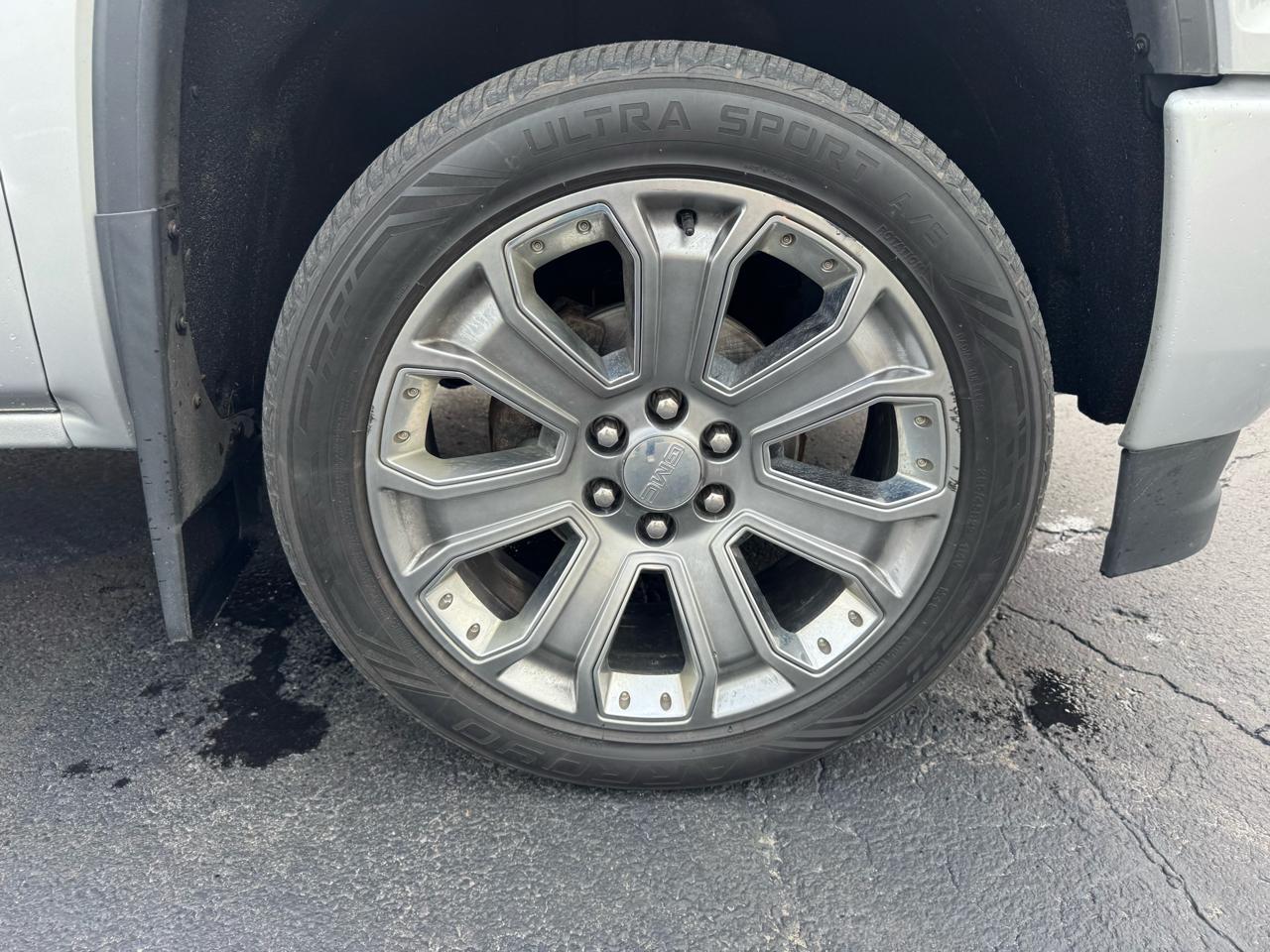 GMC Sierra 1500 4WD Crew Cab 143.5" Denali 2018