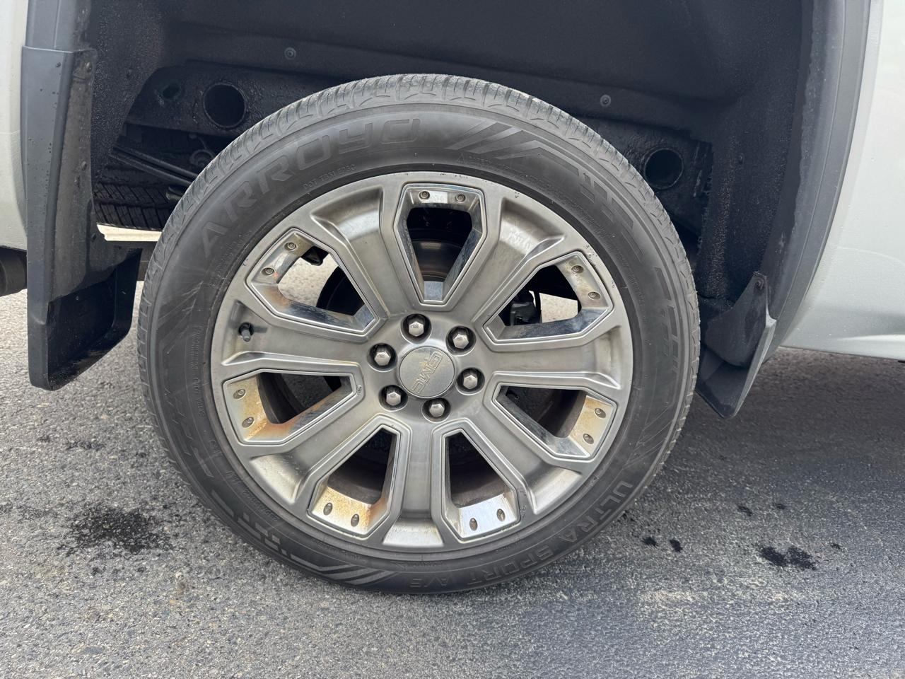 GMC Sierra 1500 4WD Crew Cab 143.5" Denali 2018