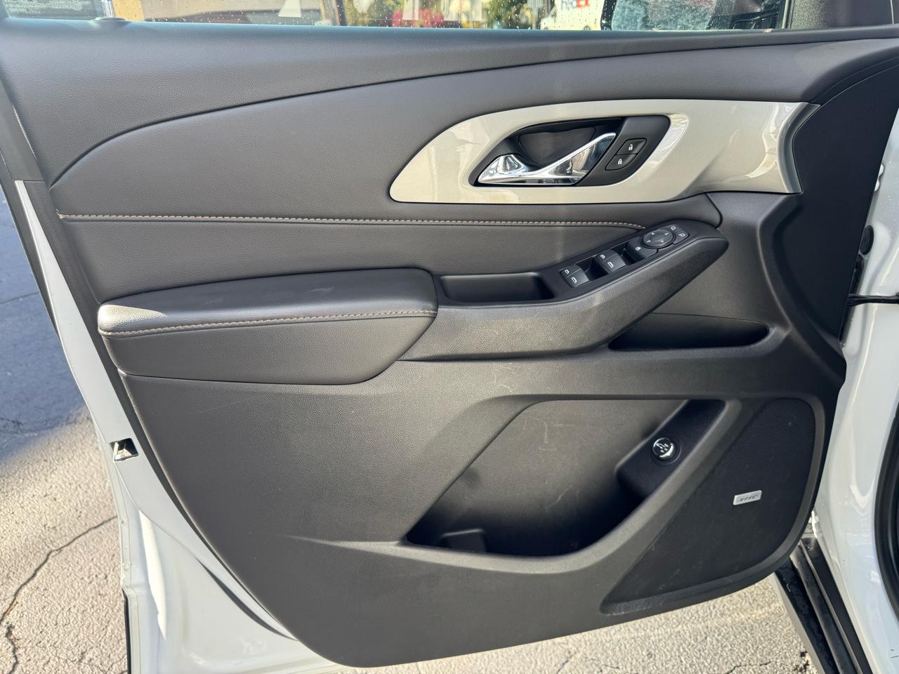 Chevrolet Traverse photo 7