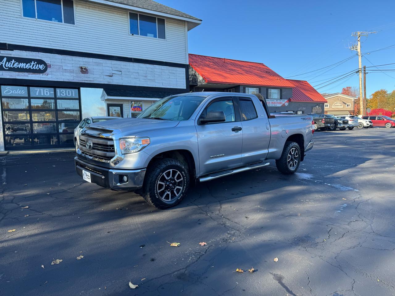 Toyota Tundra 4WD Truck Double Cab 4.6L V8 6-Spd AT SR5 (Natl) 2015