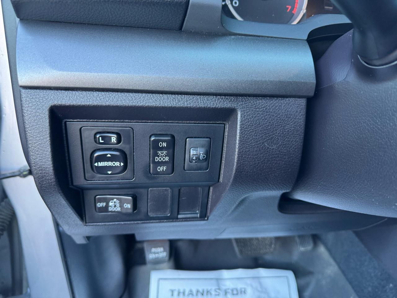 Toyota Tundra 4WD Truck Double Cab 4.6L V8 6-Spd AT SR5 (Natl) 2015