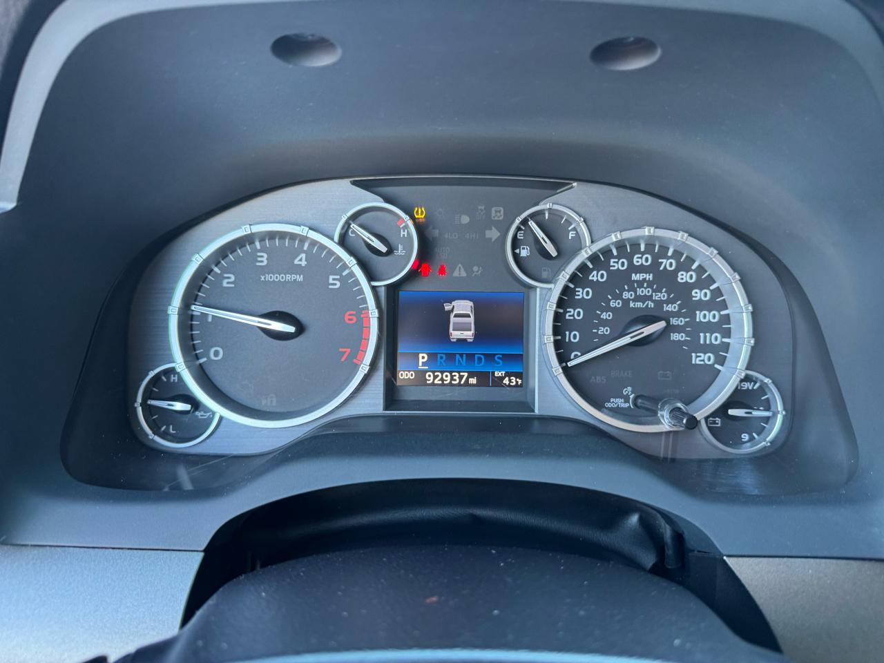 Toyota Tundra 4WD Truck Double Cab 4.6L V8 6-Spd AT SR5 (Natl) 2015