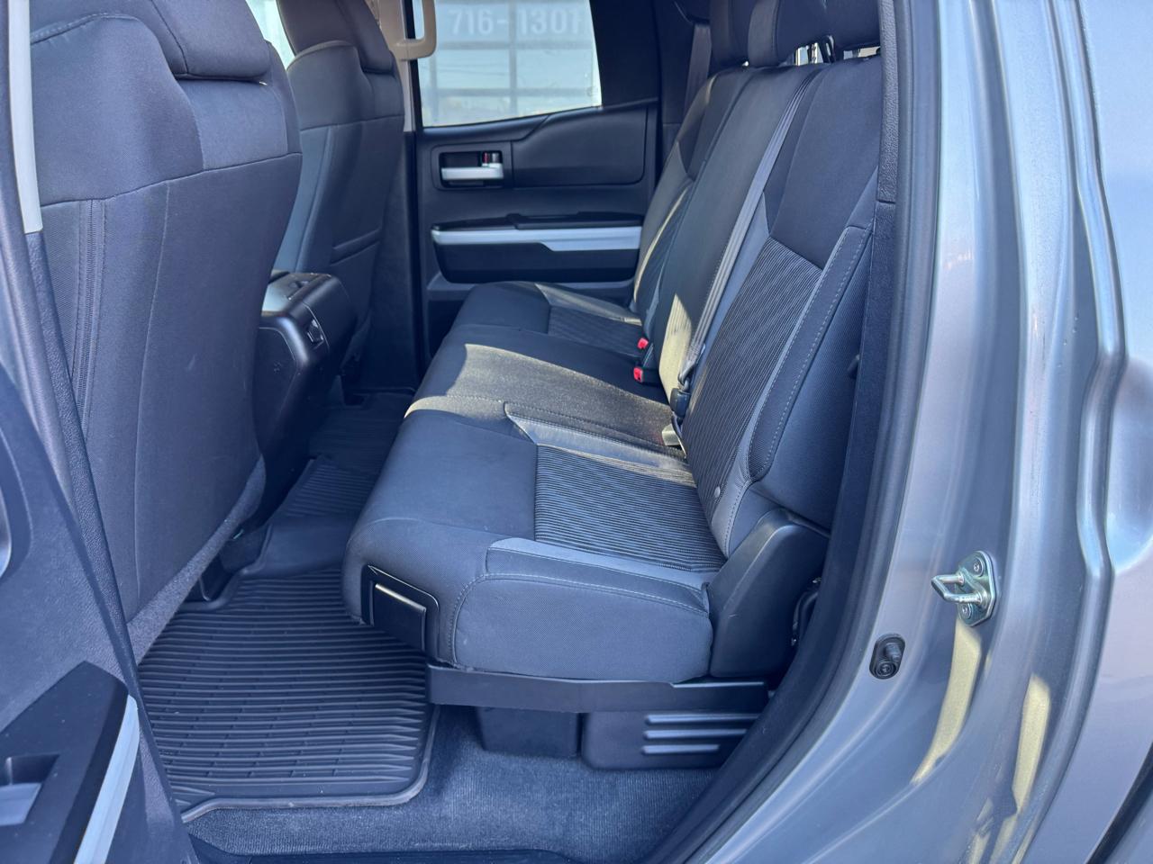Toyota Tundra 4WD Truck Double Cab 4.6L V8 6-Spd AT SR5 (Natl) 2015