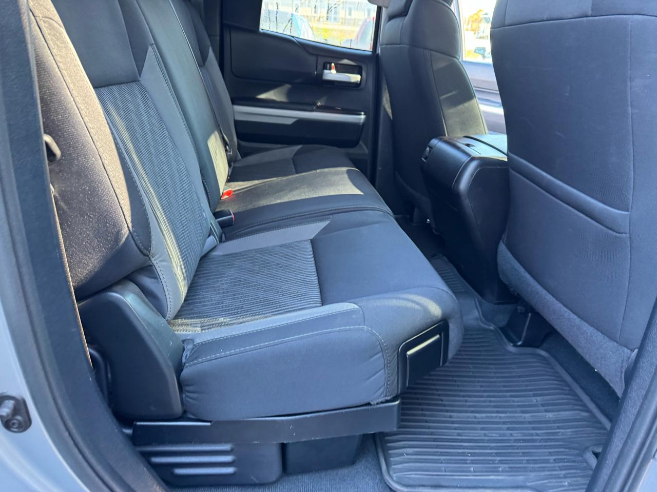 Toyota Tundra 4WD Truck Double Cab 4.6L V8 6-Spd AT SR5 (Natl) 2015