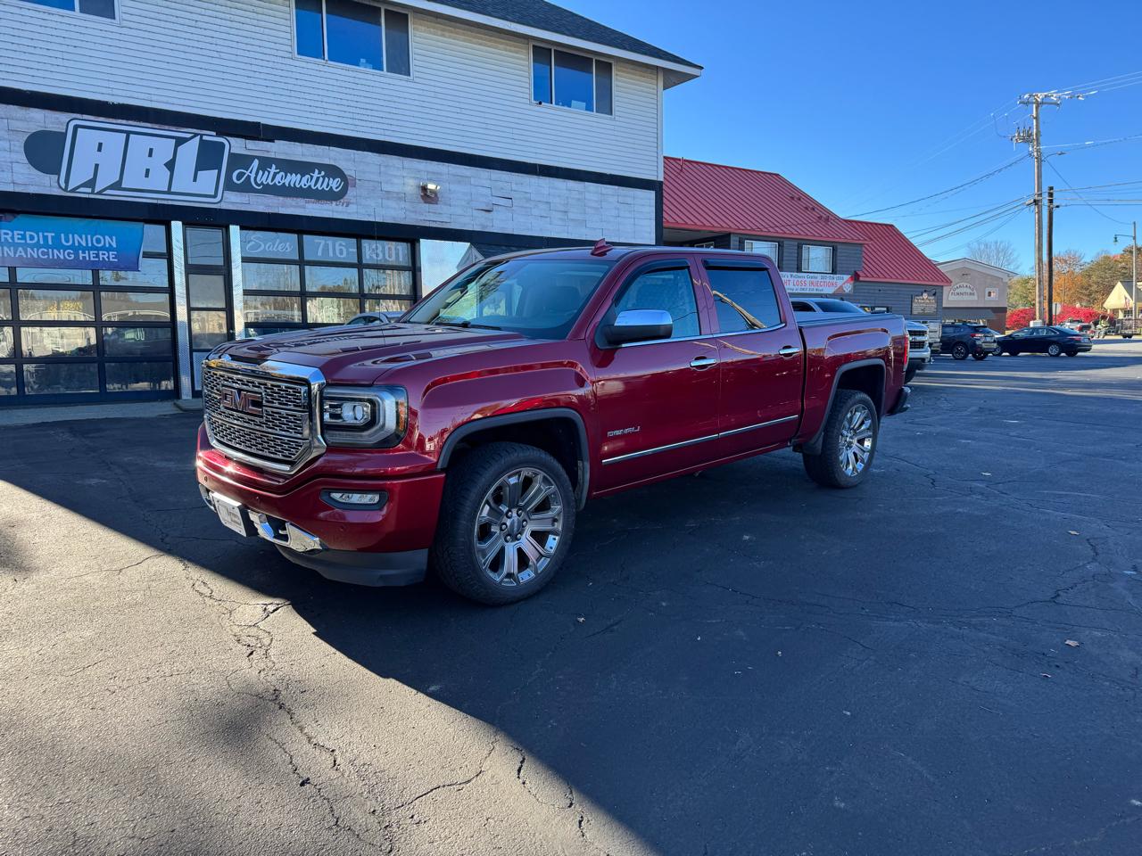 GMC Sierra 1500 4WD Crew Cab 143.5" Denali 2018