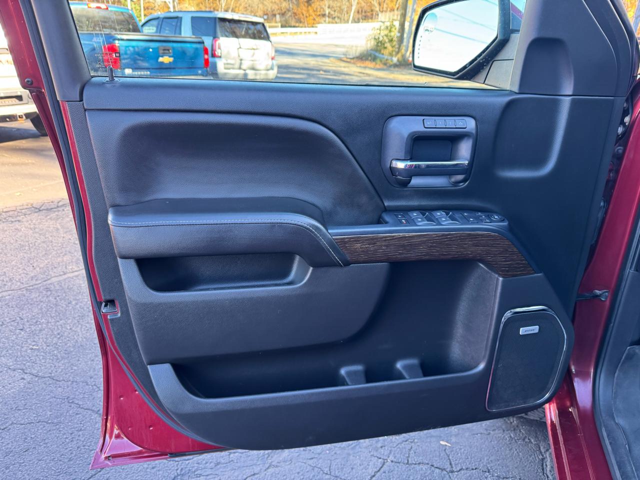 GMC Sierra 1500 4WD Crew Cab 143.5" Denali 2018