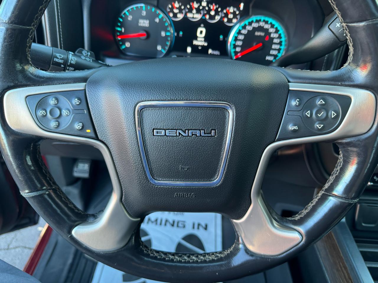GMC Sierra 1500 4WD Crew Cab 143.5" Denali 2018
